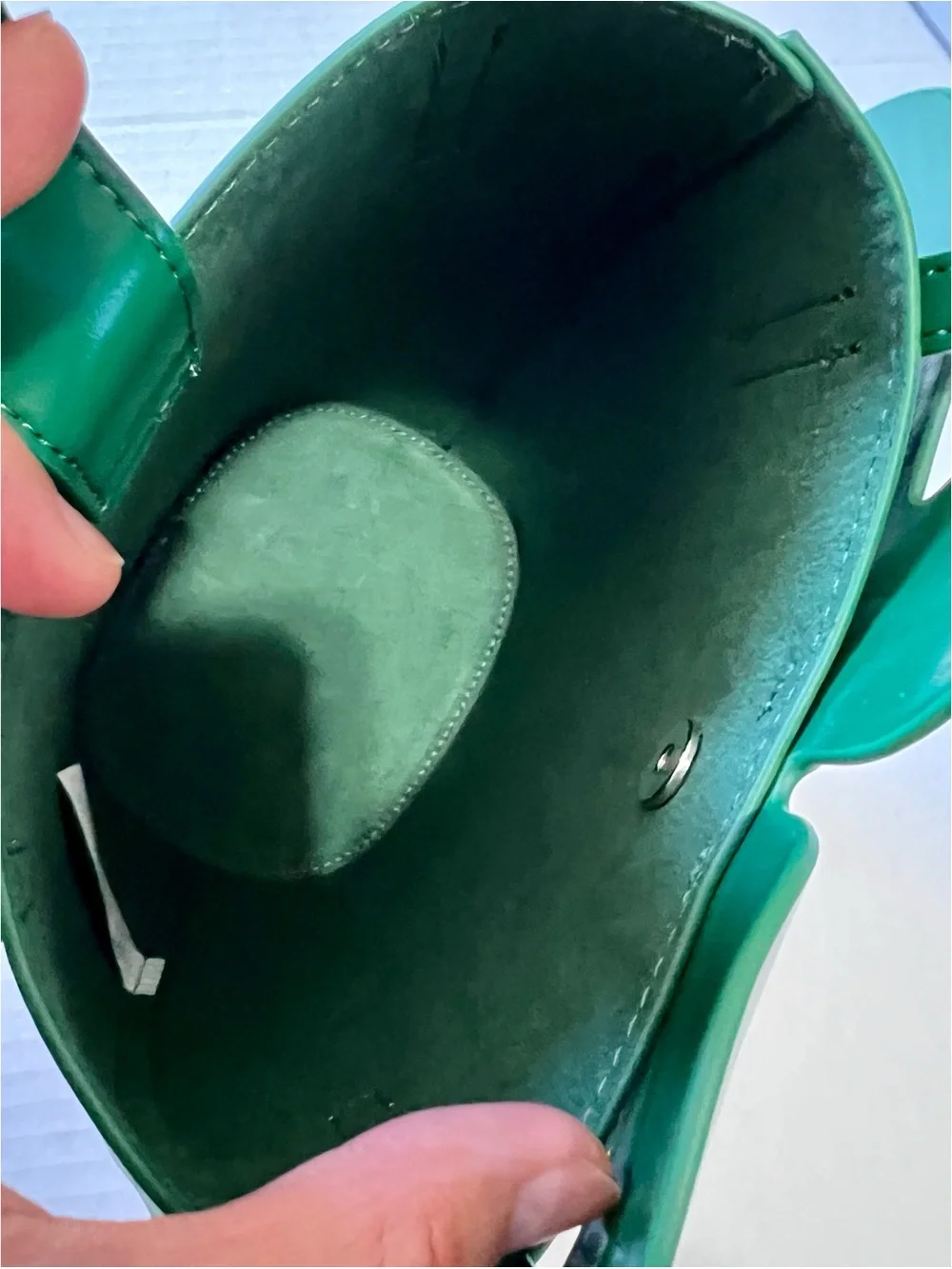 JW PEI green monstera leaf shaped novelty bag new in box - Picture 10 of 16